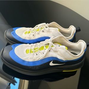 Nike Air Max Axis mens shoes